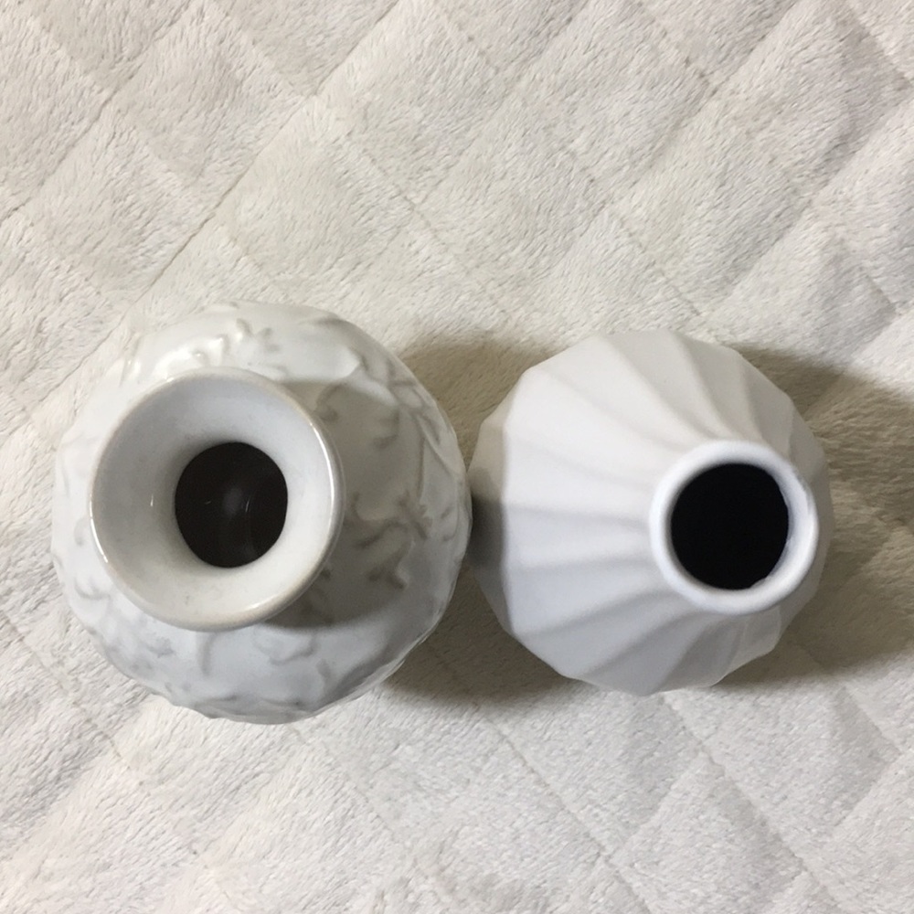 Small Vases - Picture 4 of 8